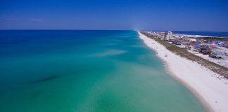 Vue aérienne de la plage de Pensacola, Floride