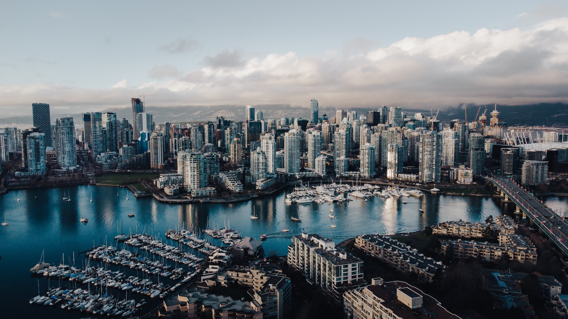 Vue aérienne sur les gratte-ciel de Vancouver