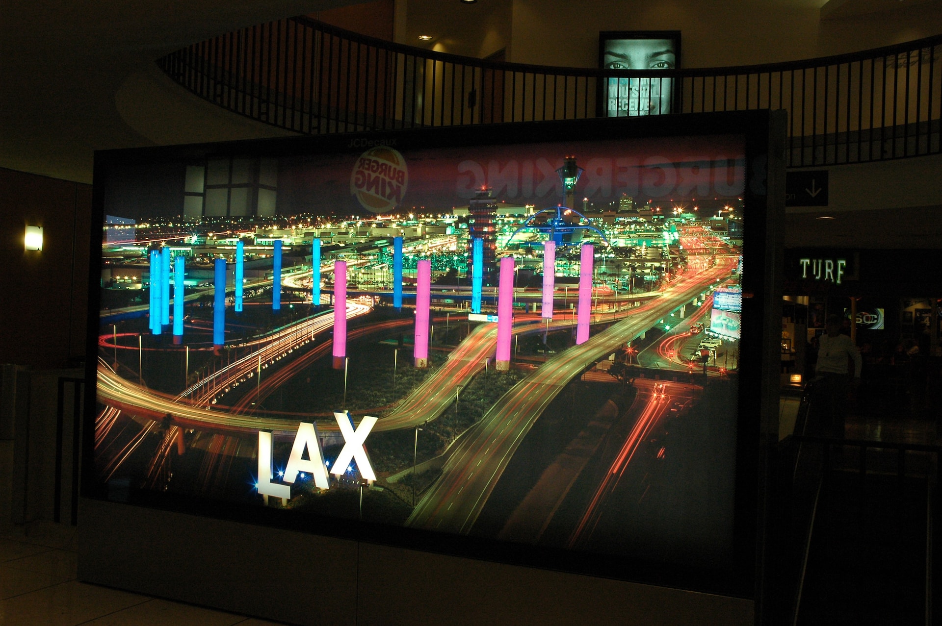 Aéroport international de Los Angeles la nuit