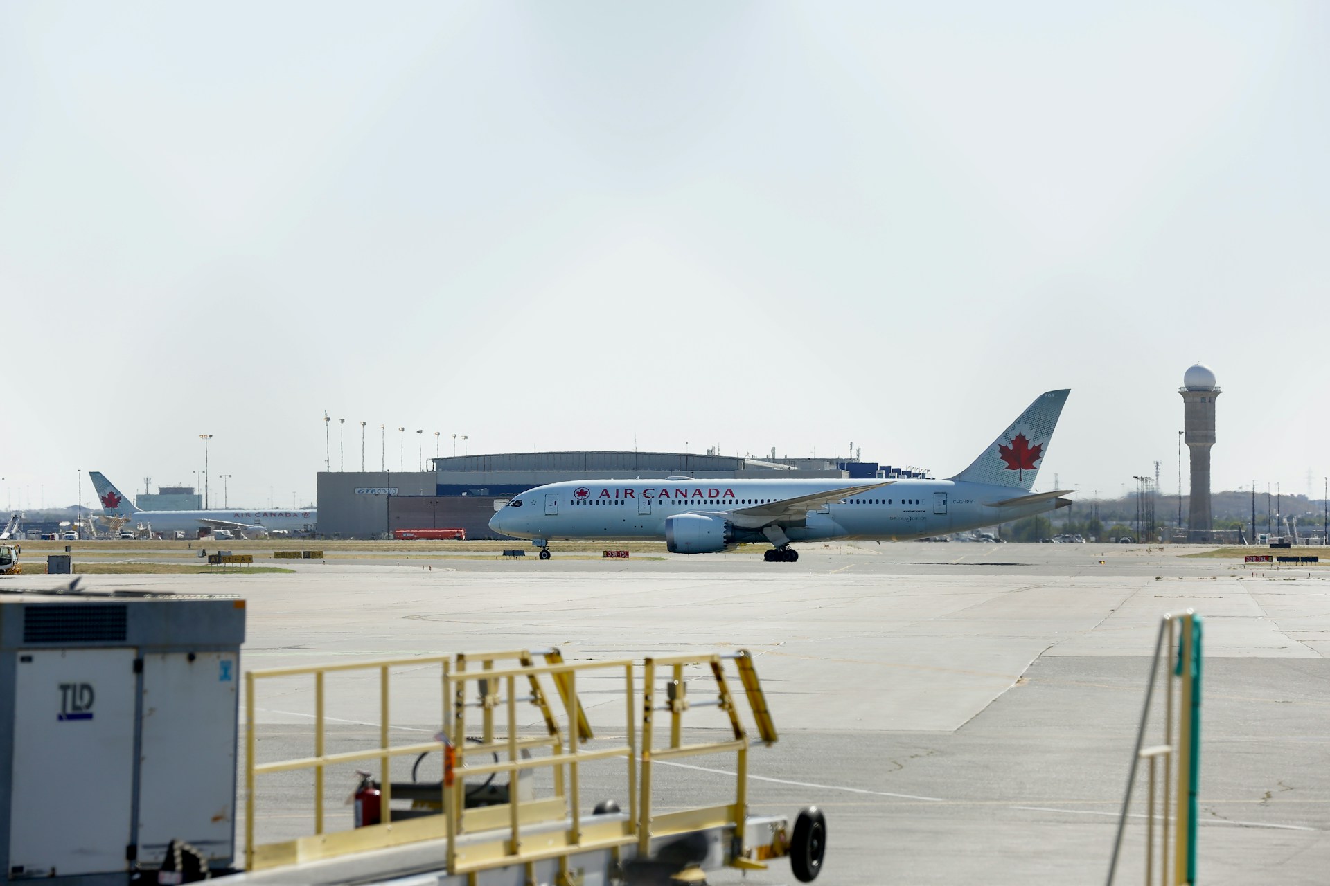 Un avion d'Air Canada à l'aéroport international Pearson Toronto 