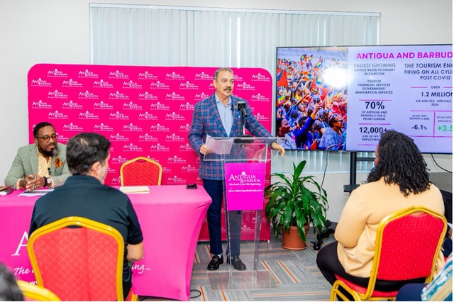 Charles Hernandez, ministre du Tourisme d'Antigua-et-Barbuda. (Courtoisie de l'Autorité du tourisme d'Antigua-et-Barbuda)